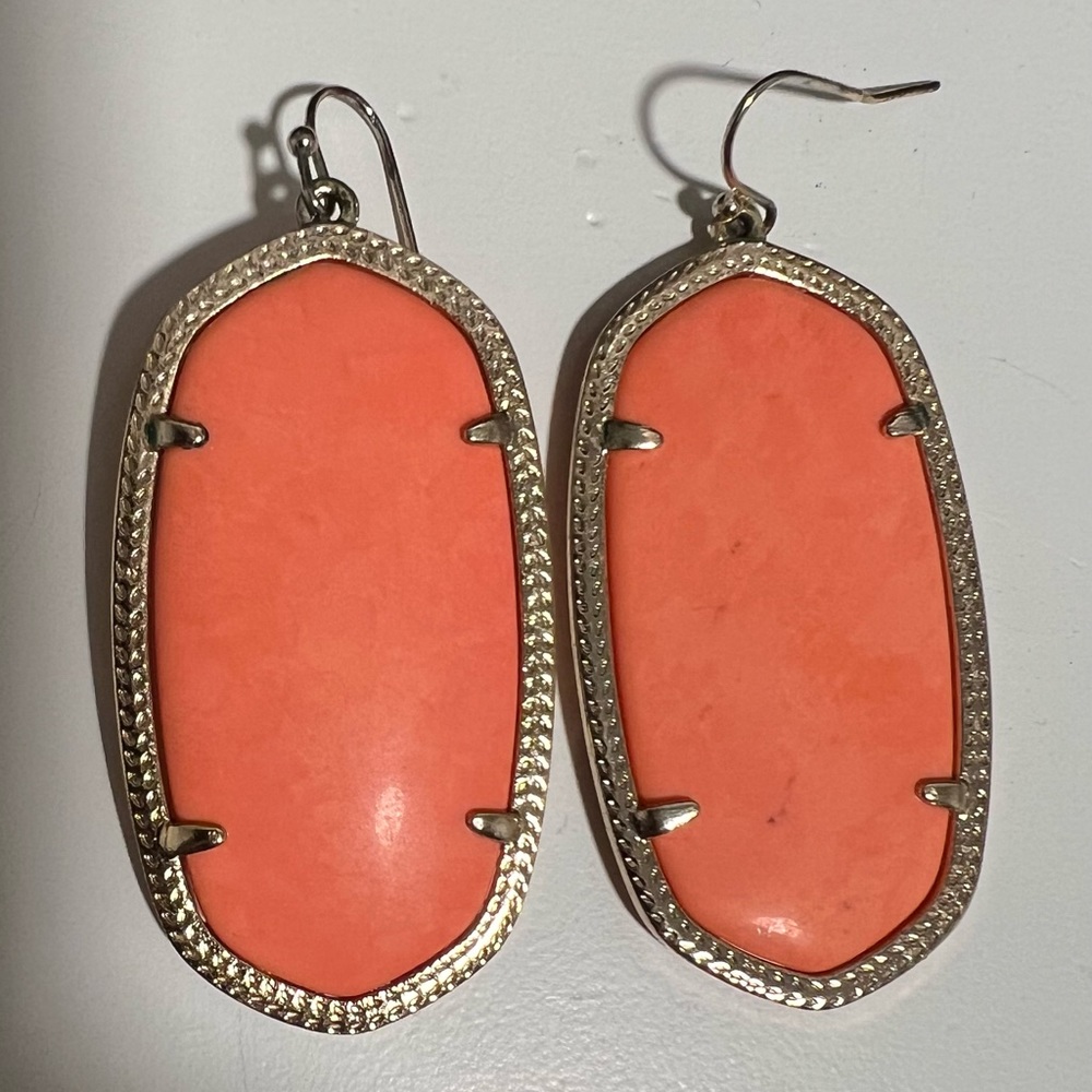 Kendra Scott coral earrings